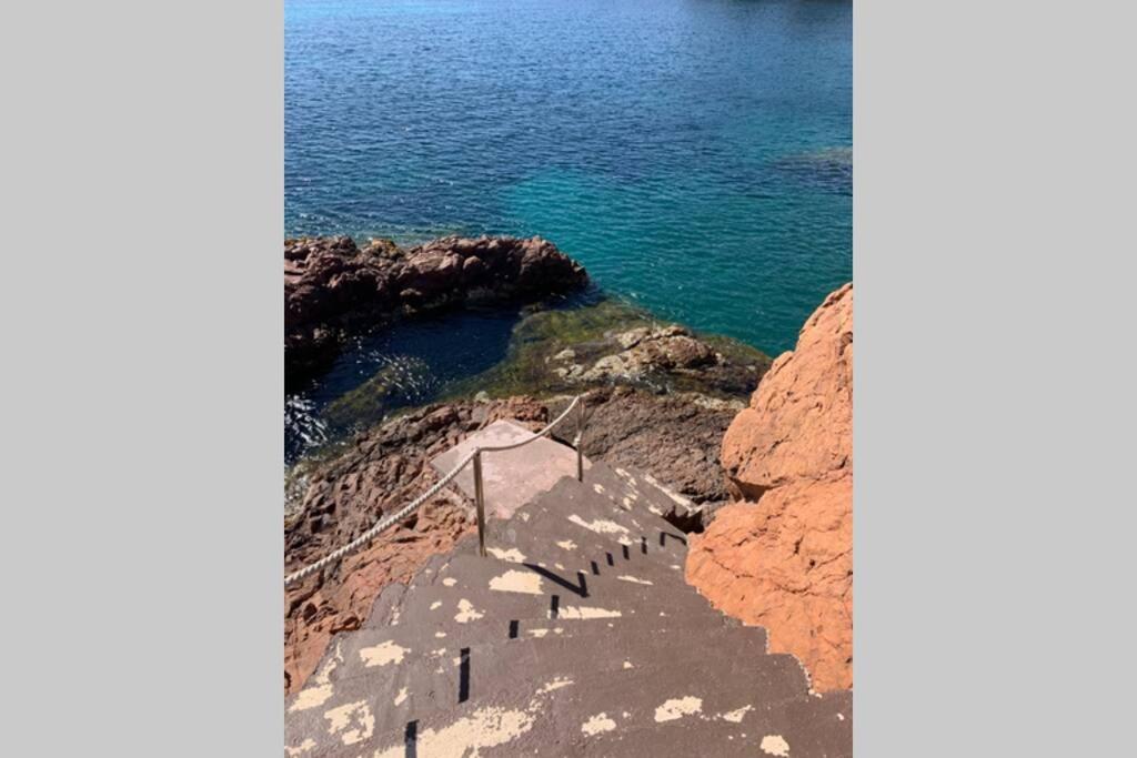 Cap Neree Petit Coin De Paradis Pieds Dans L Eau แซ็งต์-ราฟาเอล ภายนอก รูปภาพ